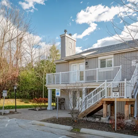 The Alpine - Central Collingwood Condo