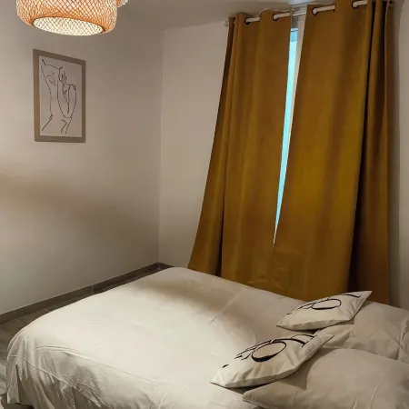 Joli T2 Dans le Centre de Mèze