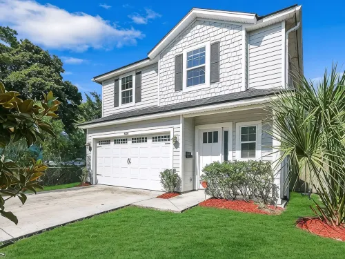 4BR, Hot Tub, Kid Friendly, Video Arcade, Jax Beach, Mayo Clinic, Fenced Yard - 4-Star