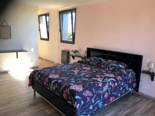 VILLA 260€ 12 People Ideal for large groups (hikers, families, etc - Villa