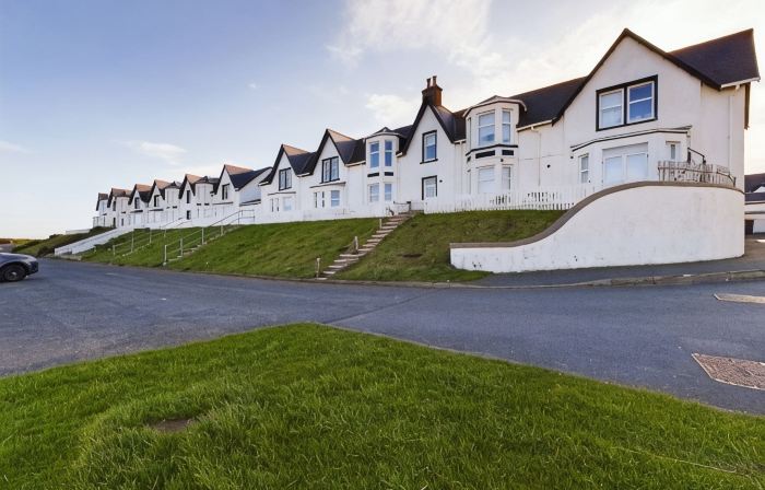The Beaches, beachfront 2 bed home with seaviews in Banff Aberdeenshire