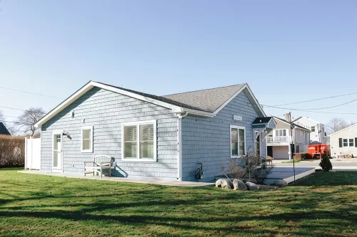 Charming Scarborough Beach, Narragansett 3-bedroom home getaway - 4-Star