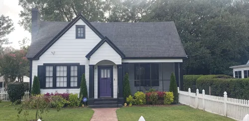 The Moise Manor,  a 1934 Bungalow, centrally located in the heart of Sumter. - Homestays