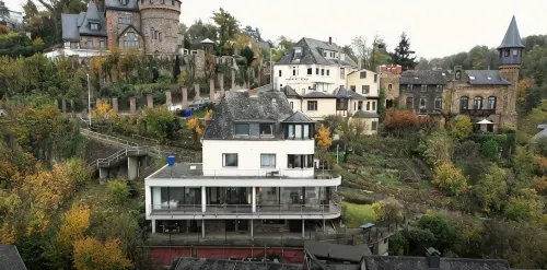 Spacious apartment with a panoramic view of the Rhine, Deutsches Eck and fortress