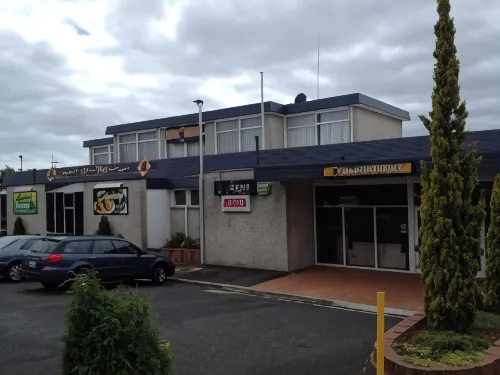 Top of the Town Hotel Motel