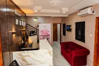 2Bedroom Flat Lekki Phase 1 - 4-Star