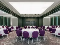 Sheraton Bucharest Hotel Hotels near Carrefour Orhideea