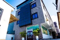 2Bedroom Flat Lekki Phase 1 - 4-Star