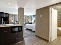 Hampton Inn & Suites by Hilton Calgary-Airport Hotels near Peter Lougheed Centre