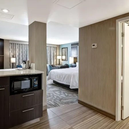 Hampton Inn & Suites by Hilton Calgary-Airport