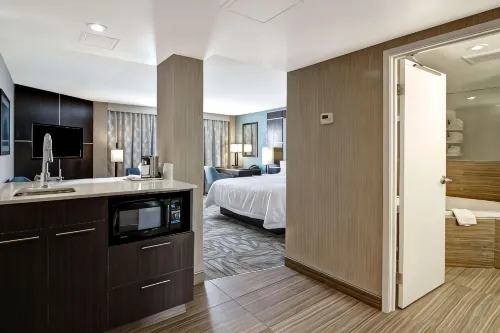 Hampton Inn & Suites by Hilton Calgary-Airport - 2 Sao