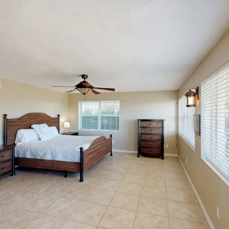 Spacious Oceanfront House has Private Pool, Ocean Deck and Panoramic Ocean Views