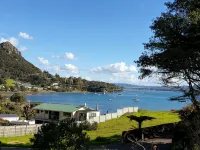 Bush Backdrop and Bay Views - 2 Sao