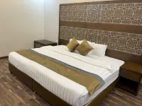 New Holiday Serviced Apartments - Homestays