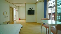 Anmyeondo Neipkeulrobeo Suyeongjangpensyeon - parking