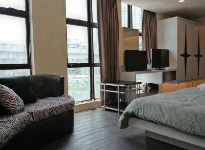 Summer Oscar Boutique Hotel