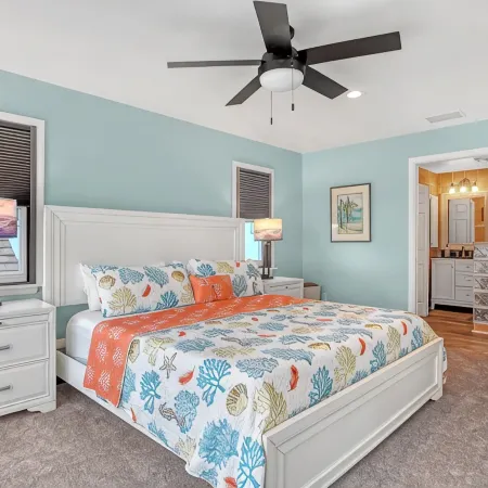 Coco Sands Riverfront Pool Home w/5 Bedrms - 3 min to the beach