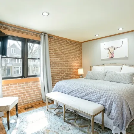 Wrigley Field/Lakeview -Entire Home- Large Groups!