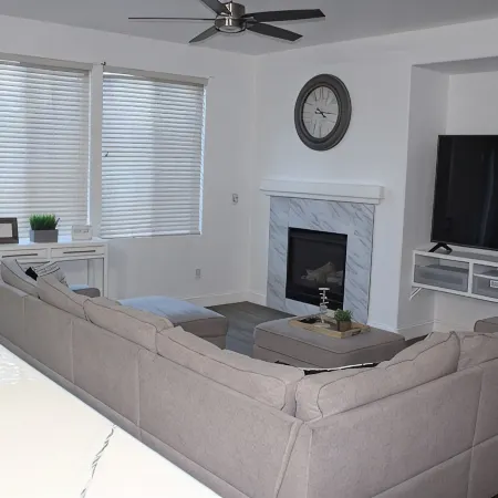 Large Home in Marysville  7 Min to Hard Rock Casino and 30 Min to Sacra-Airport