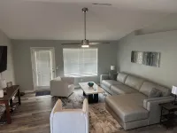 Charming 3-bedroom house with WiFi and AC a short drive from the beach!