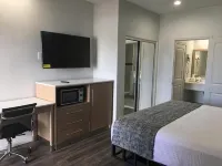 Cali Inn - parking
