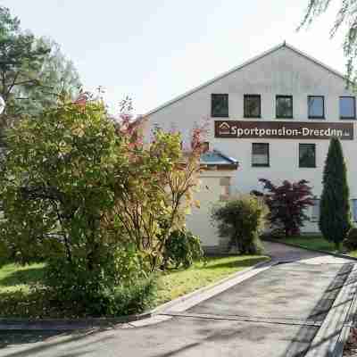 Sportpension Dresden Hotel Exterior