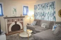 Modern Cozy Getaway 6 Miles from Downtown, Cincinnati - Homestays