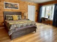 Cub Cabin on Massanutten Resort- Fully Renovated Log Cabin- Hot Tub & Fire Pit