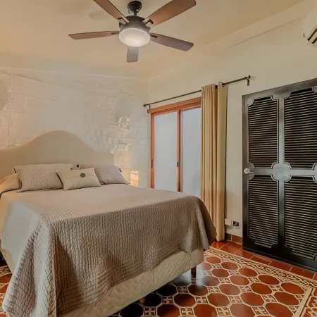 Private Colonial Boutique House with a Cool Pool in the Heart of Downtown Cancun