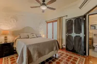 Private Colonial Boutique House with a Cool Pool in the Heart of Downtown Cancun