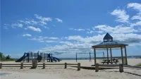 Beautiful Colonial Mint Condition Summer House Walking Distance to Beach