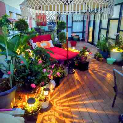 Lush Rooftop Terrace City views A luxurious stay in Central Downtown Area Hotel Exterior