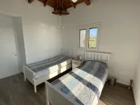 Rapunzel's tower stone house with incredible 180° sea view 5min drive to the beach - 3-Star