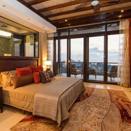 Luxurious, Private Chef,  Mesmerizing views, lots of WILDLIFE