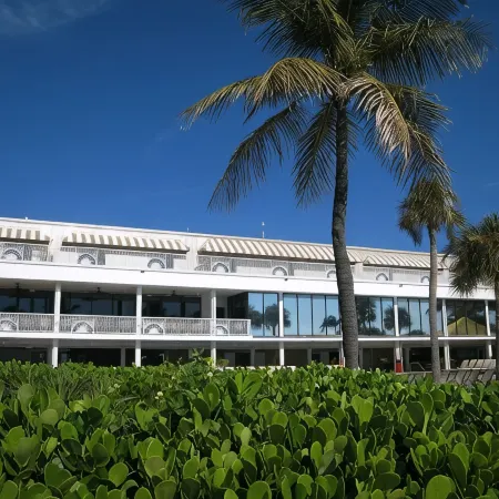 Luxury 1Br  Gulf View  on the Beach  930 Sqft; 293 Ten Stars Reviews