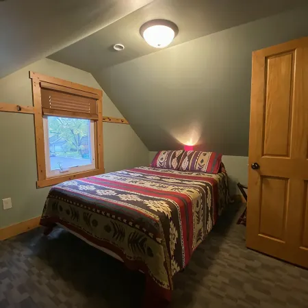 Avalon Guest Lodge 3102 House. 2 Baths, 2 Living Rooms. Sleeps 9