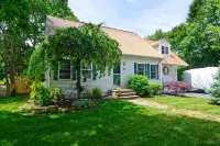 IN-GROUND POOL, Close to Beach/Vineyards, Wickford, Newport & Narragansett - Wifi