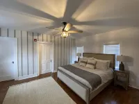 Remodeled Historical Home In Bourbonnais. - Wi-Fi