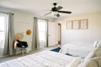 Near Dave Chappelle's Summer Camp. Sleeps 14+Hot Tub - 3-Star
