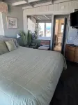 BEACHFRONT with Spa - Balcony