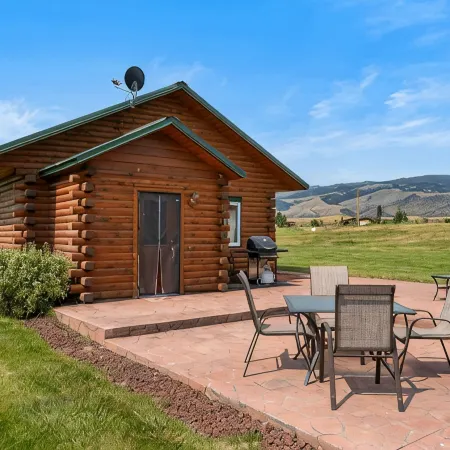 The Trout House- An Authentic Montana Cabin, Perfect for Yellowstone Adventures!