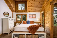 Whimsical Castle Retreat with Sauna, Fireplaces, Forest Setting Near Denver - Chalets