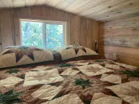 Private Cabin 5 Star Clean! by Patoka Lake! Boat Parking! Queen Bed & Full Bath - Chalets