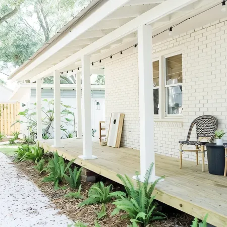 The Davis: Restored 1942 Coastal Retreat in Historic Oglethorpe Park, Sleeps 14