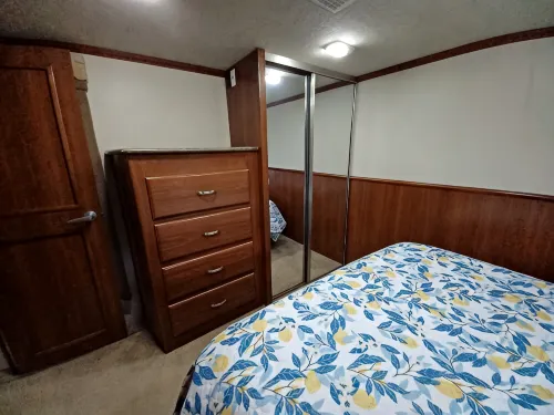 The Farmside Retreat near I-81/26, a quiet country escape to nearby Tri-Cities. - WiFi