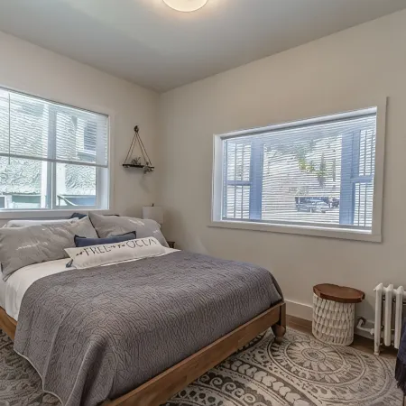 Spacious suite in the heart of downtown