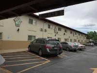 Lamplighter Motel - Motels