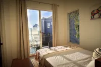 Astonishing Oceanfront beach house with Jacuzzi & Ocean Views  & … Lemon Trees - 民泊