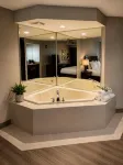 Country Inn & Suites by Radisson, Biloxi-Ocean Springs, MS - Beach