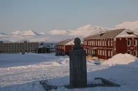 Hotel Pyramiden - 2-Star